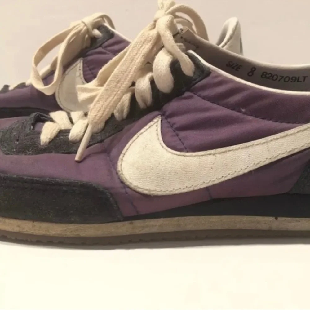 Nike VINTAGE Running Shoes Sneakers 1982 Collectible Mens 8 RARE Original Nike